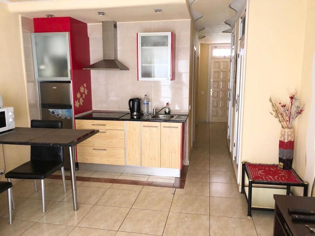 Cozy Apartment Close To Fanabe Beach, Tenerife Costa Adeje  Exteriör bild